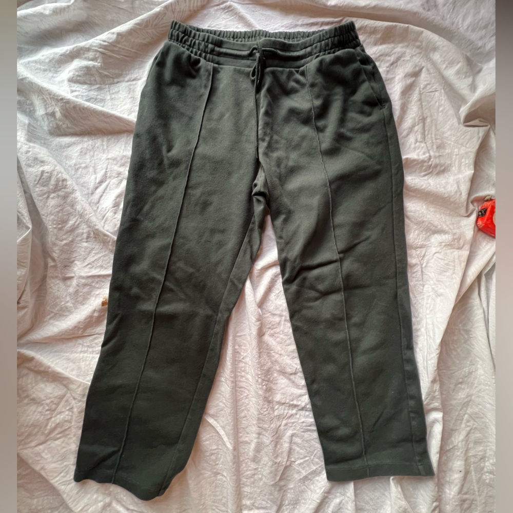 Green straight pants
